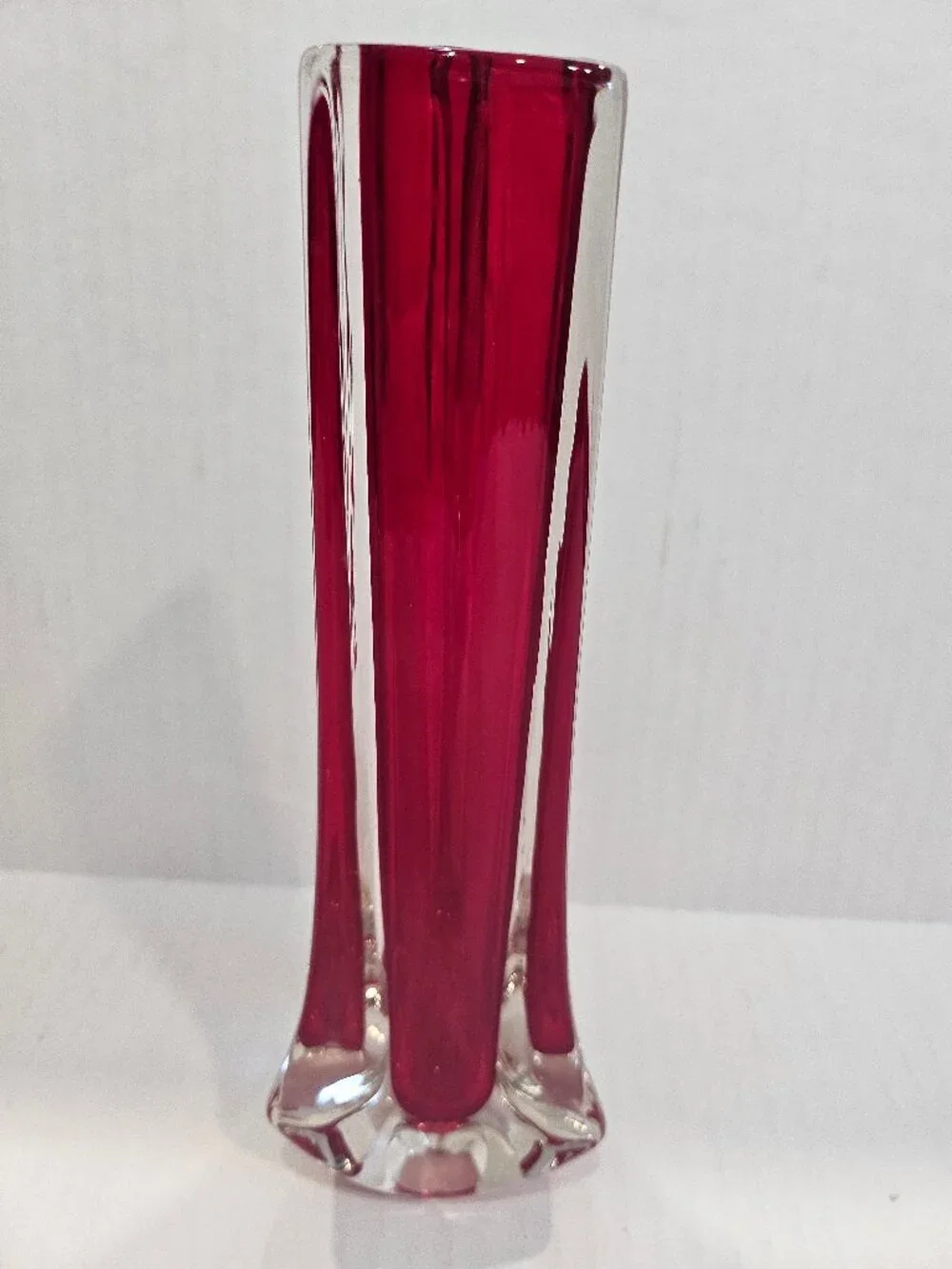 Gorgeous Crimson Whitefriars Tricorn Art Glass Vase Pattern 9570 Geoffrey Baxter